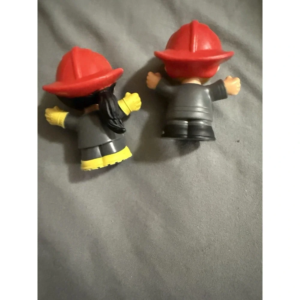 Lot Of 2 Fisher Price Little People Helping Others Firemen Firefighter Figures